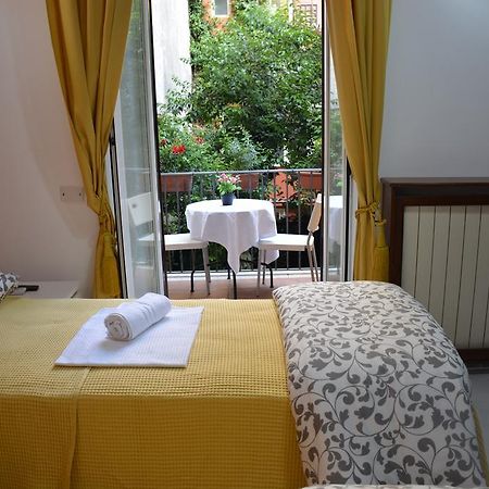 Roma Hotel Srls Екстер'єр фото